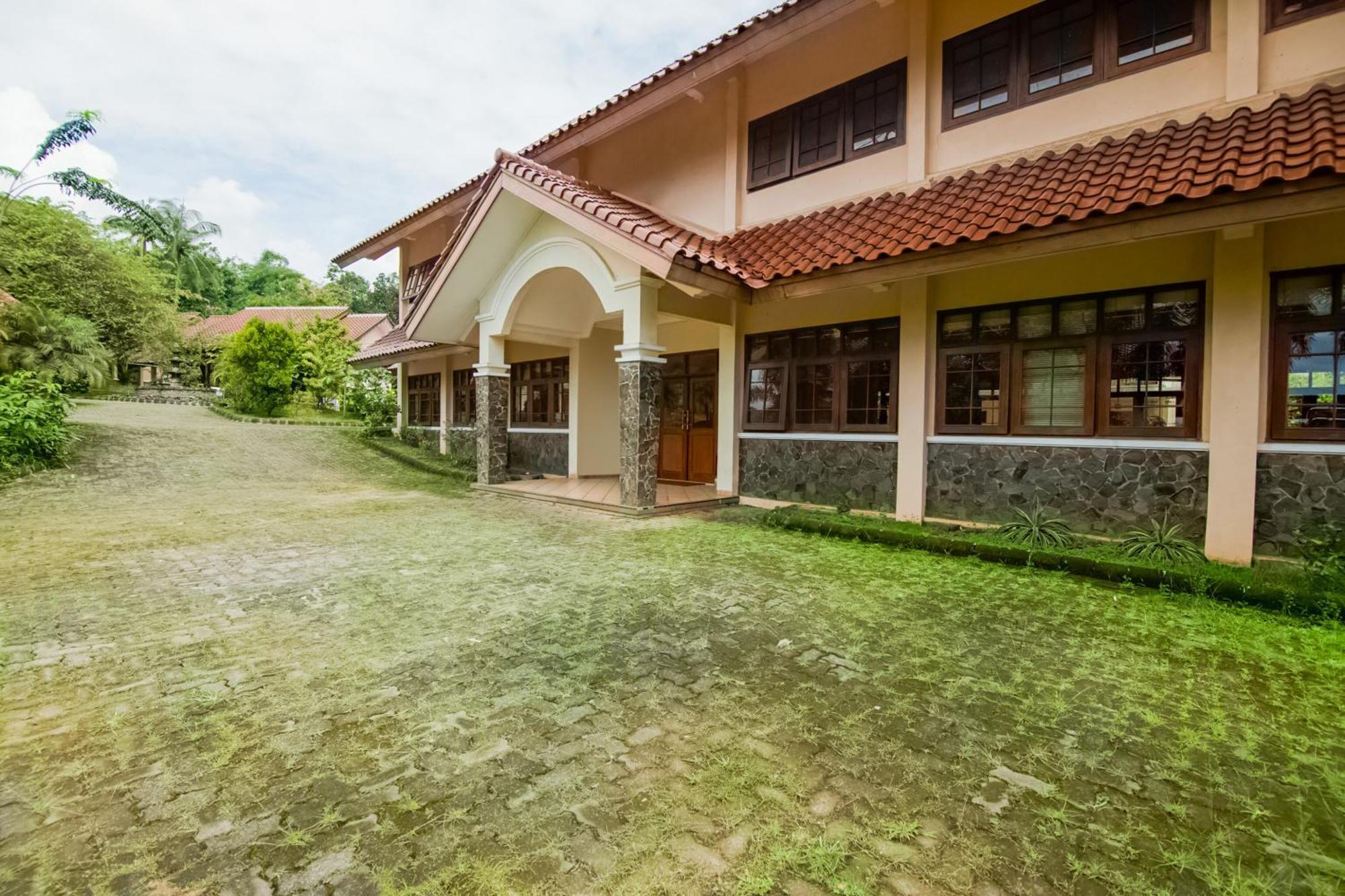 OYO 3335 Wisma Langen Werdhasih Semarang Exterior foto